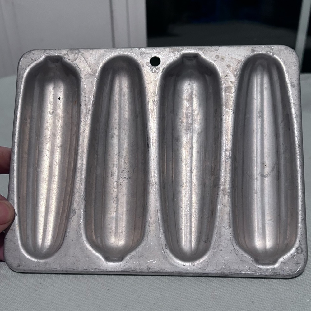 Vintage Aluminum Cornbread Mold- Farmhouse collectible- homemade cornbread- used